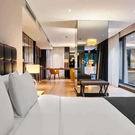 Metropolitan Bosphorus - Special Category Hotel Istanboel