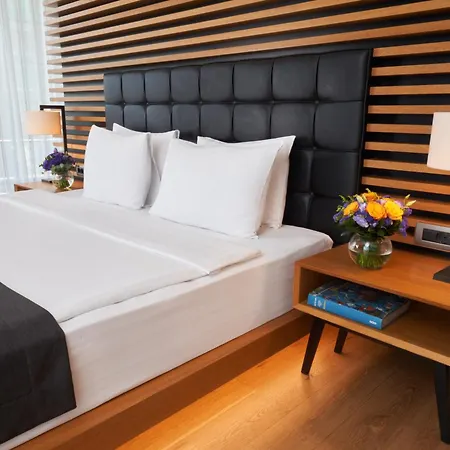 Metropolitan Bosphorus - Special Category Hotel Istanboel